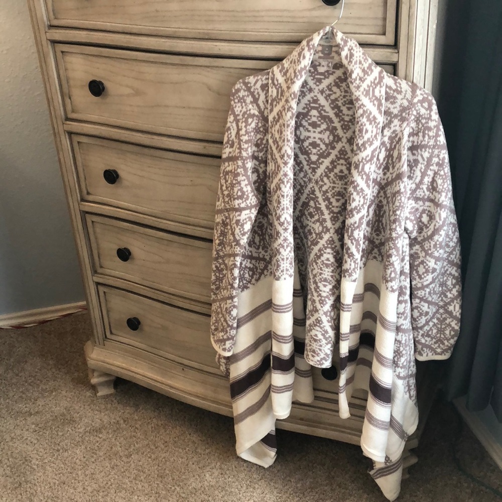 Blanket sweater